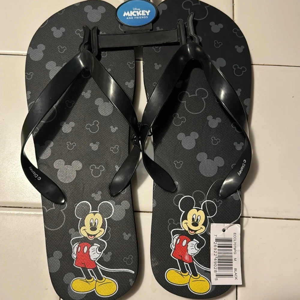 Disney NWT Black Standing Mickey Mouse Men's Flip Flops Size M - Discontinued